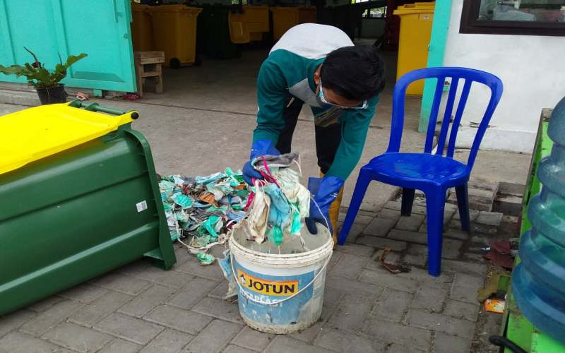  Sampah Masker Capai 863 Kg/Hari, Ini Cara Surabaya Menanganinya