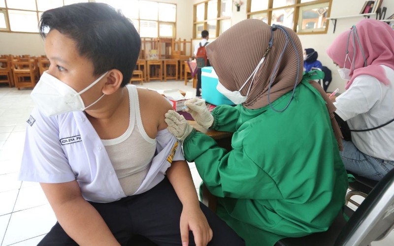  Kota Bandung Kebut Vaksinasi Remaja Percepat PTM