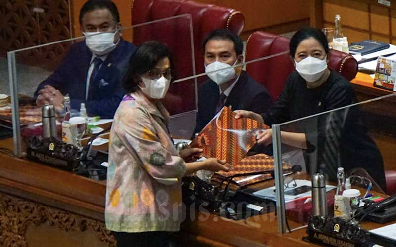  Menteri keuangan Sri Mulyani Bacakan Tanggapan Pemerintah Terhadap Pandangan Fraksi Terkait RUU APBN