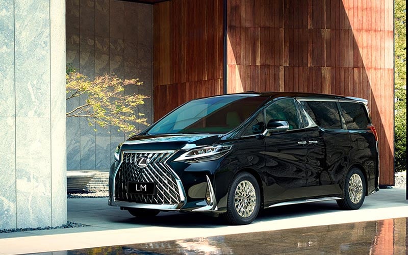  Intip Harga Lexus LM 350, Mobil Incaran Konglomerat di Indonesia