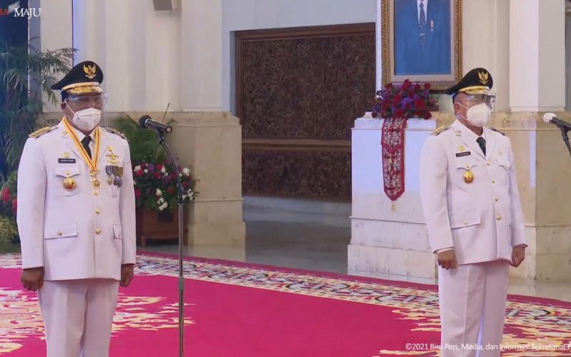 Sahbirin Noor dan Muhiddin dilantik oleh Presiden Joko Widodo sebagai Gubernur dan Wakil Gubernur Kalimantan Selatan masa jabatan 2021/2024, di Istana Negara, Jakarta, Rabu (25/8/2021) - Youtube Setpres