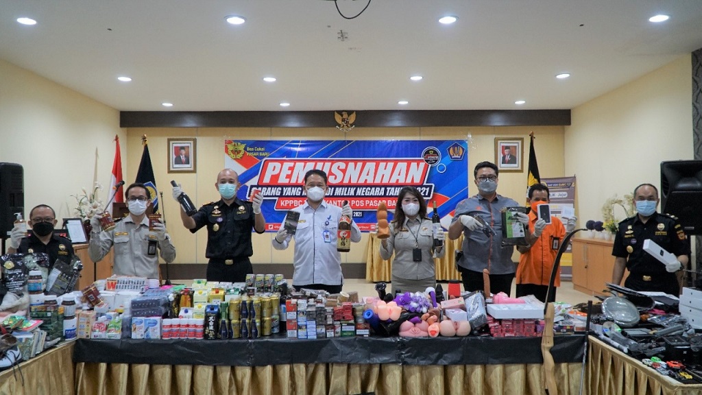  Tak Berizin, Barang-Barang Ini Dimusnahkan Bea Cukai Pasar Baru