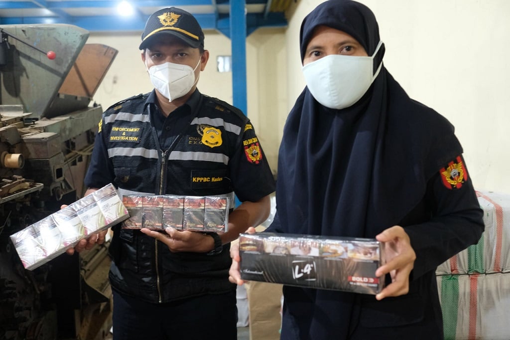  Lewat Operasi Gempur, Bea Cukai Gagalkan Pengangkutan Rokok Ilegal