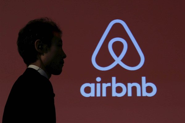  Airbnb Buka Penginapan Gratis untuk Pengungsi Afganistan