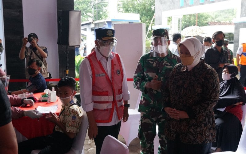  Tinjau Vaksinasi di Purworejo, Menhub Sekaligus Kenang Masa Kecil