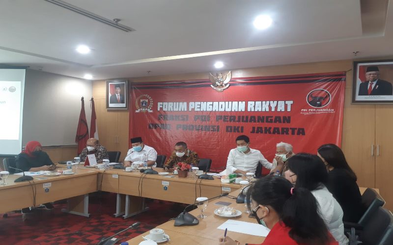 Anggota DPRD DKI Jakarta dari fraksi PDIP Gilbert Simanjuntak saat memberi keterangan pers di Gedung Kebon Sirih, Selasa (31/8/2021)./JIBI-Nyoman Ary Wahyudi