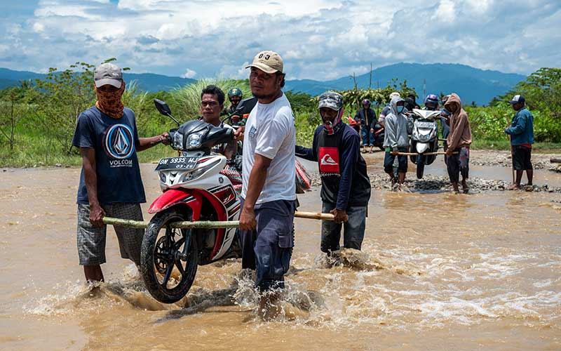  Jalan di Kabupaten Sigi Tertutup Luapan Air Sungai Akibat Tingginya Curah Hujan