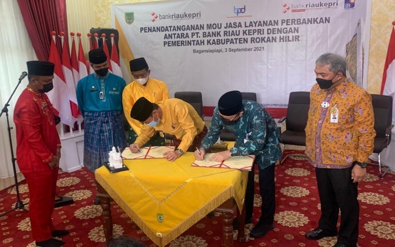  Kerja Sama Layanan Perbankan, Bank Riau Kepri dan Rokan Hilir Teken Nota Kesepahaman