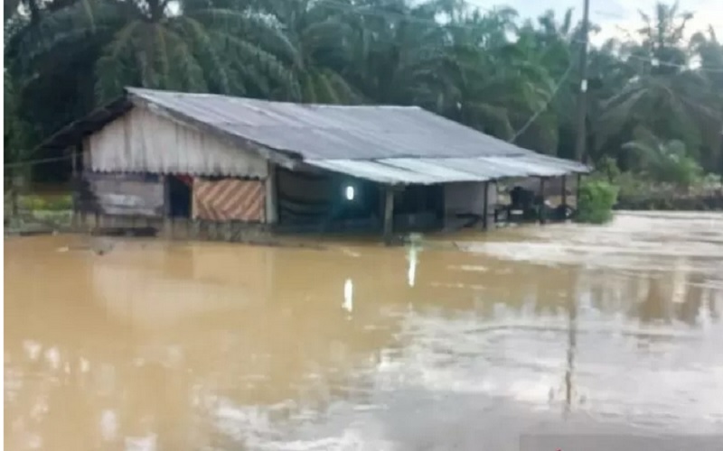  Puluhan Rumah di Mamasa Hanyut Terseret Banjir Bandang