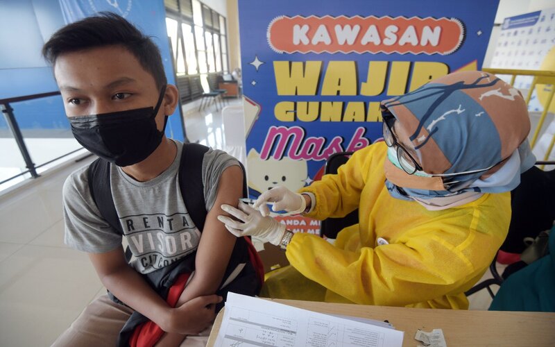 Sentra Vaksinasi BPBD Jabar di Cimahi Lampaui Target