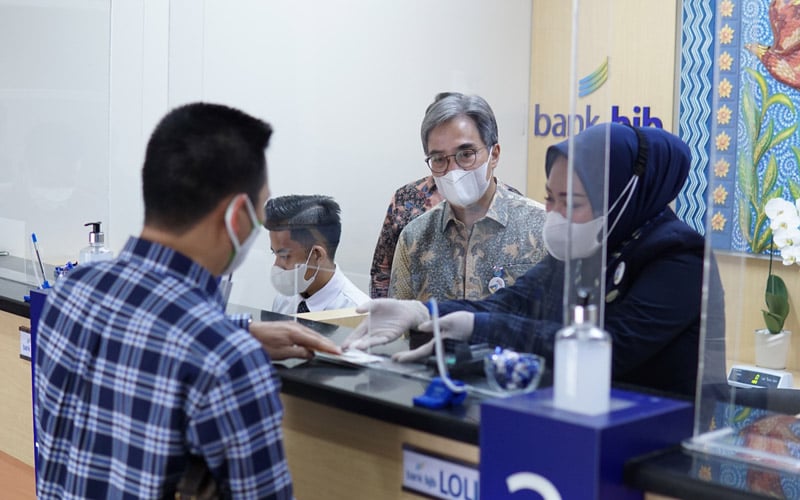  Direksi bank bjb Turun Langsung Layani Nasabah di Palembang