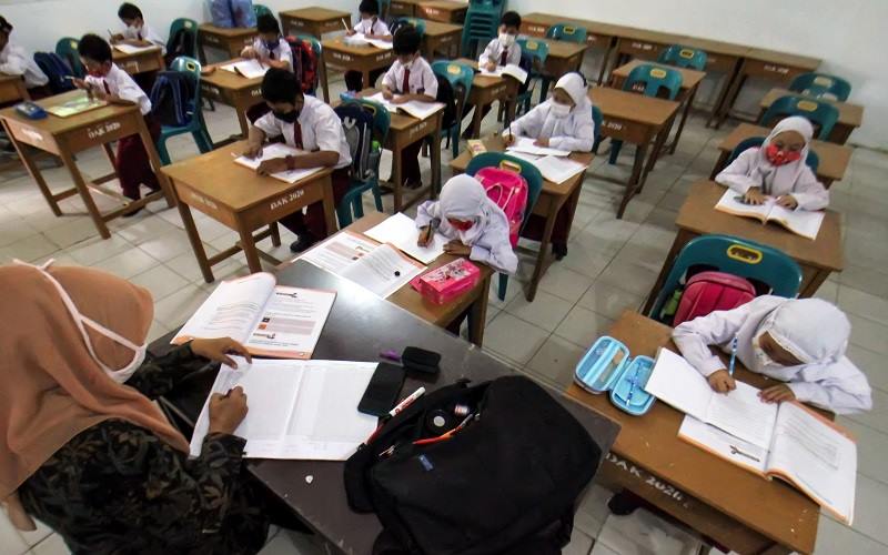  Diskriminatif! Gaduh Permendikbud 6 Tahun 2021 soal Dana BOS