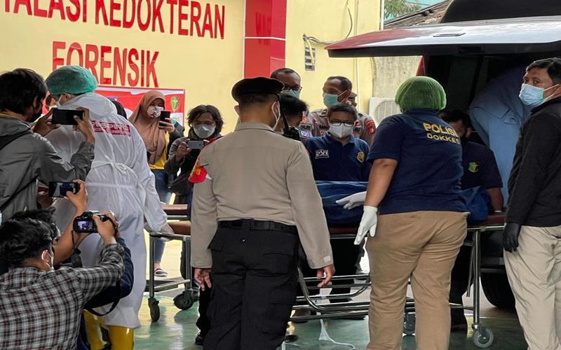 Sebanyak 41 jenazah narapidana asal Lapas Kelas I Tangerang telah tiba di RS Polri, Rabu (8/9/2021) untuk diidentifikasi dan diumumkan identitasnya. JIBI/Bisnis-Sholahuddin Al Ayubbi