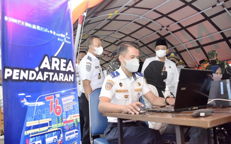  Dishub Jabar Targetkan Vaksinasi 22.000 Pekerja Transportasi dan Logistik