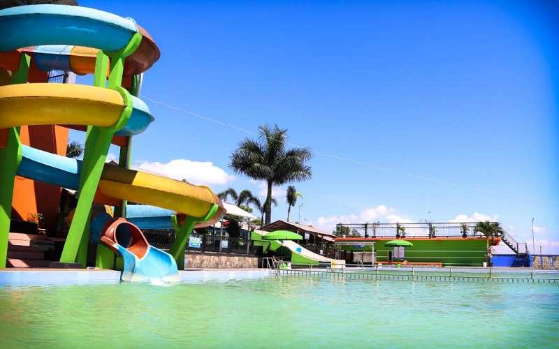 Objek wisata di Kabupaten Purwakarta/Bisnis