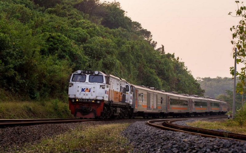 Jelajah Investasi: Reaktivasi Jalur KA Banjar-Cijulang Bisa Akselerasi Pariwisata di Pangandaran