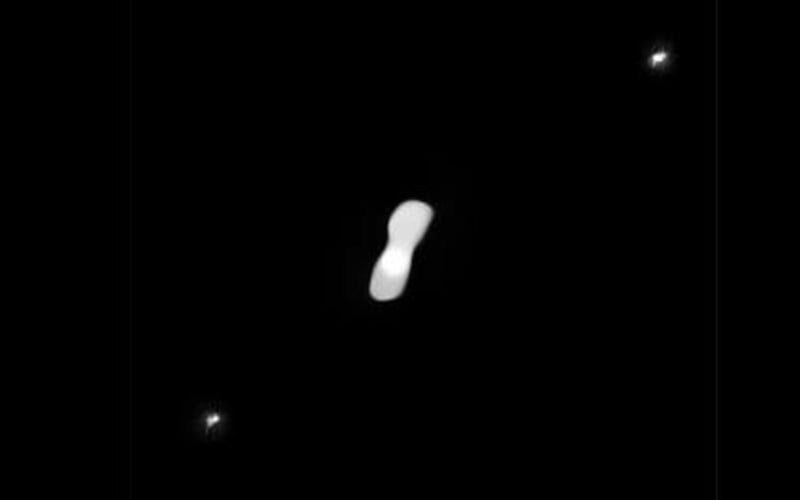Asteroid Unik Berbentuk Tulang Anjing Sedang Dimata-matai Astronom