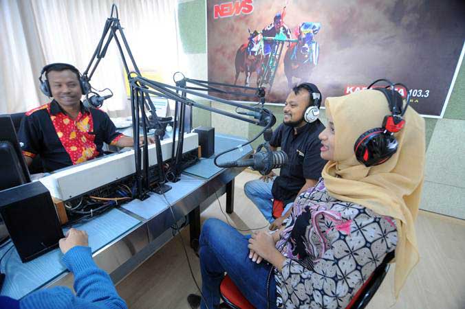  Hari Radio Nasional: Menanti Revisi UU Penyiaran 