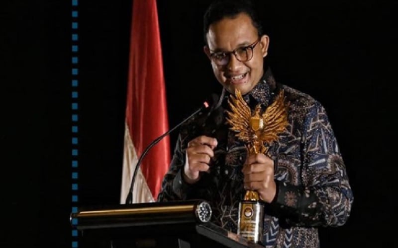  Anies Baswedan Kecemplung Parit Saat Pantau Vaksinasi di Koja, Ini Tanggapannya