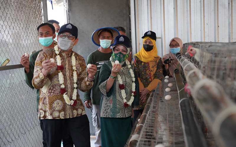  Mendes PDTT Abdul Halim Iskandar Kunjungi Edupark Semen Gresik di Rembang