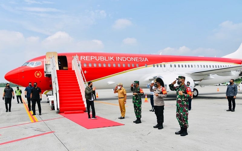  Tiba di Kualanamu, Presiden Jokowi Disambut Gubernur Edy Rahmayadi