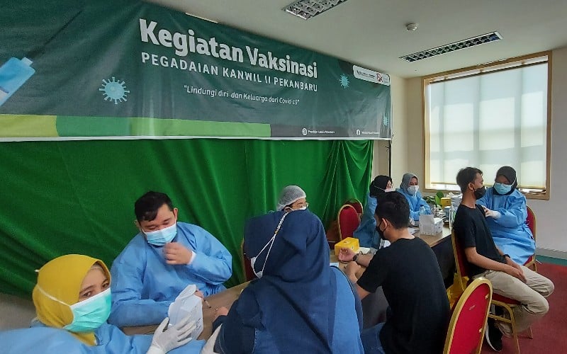  Didukung OJK, Pegadaian Mulai Vaksinasi Karyawan di Pekanbaru