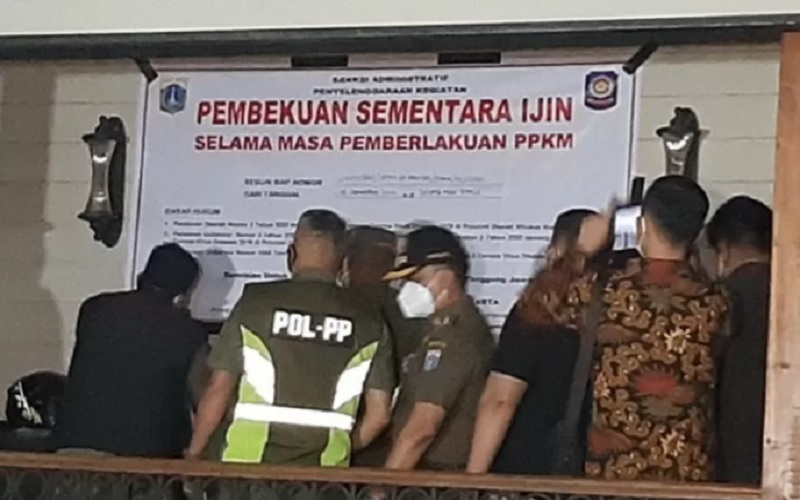  Langgar PPKM Level 3, Polisi Tutup Paksa Shamrock Kitchen & Bar