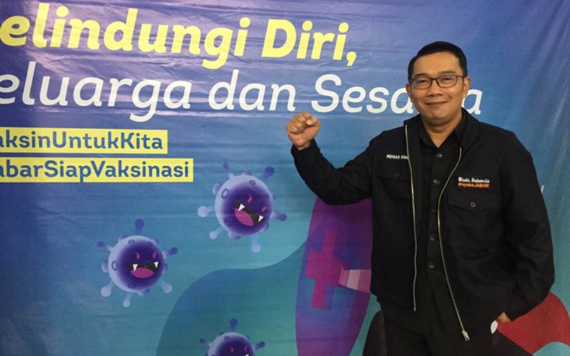  Ridwan Kamil Targetkan Seluruh Pabrik di Jabar Harus Memakai PLTS Atap