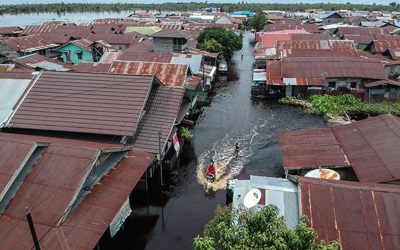  Banjir Luapan Sungai di Palangkaraya Meluas, 17 Kelurahan Terendam Banjir Hingga Tiga Meter