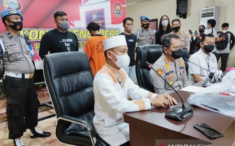 Pembakaran Mimbar Masjid di Makassar, Ustaz Das\'ad Minta Umat Jangan Terprovokasi
