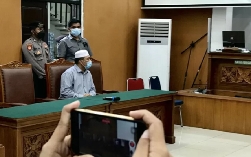  Momen Yahya Waloni Minta Maaf kepada Kaum Nasrani di PN Jakarta Selatan