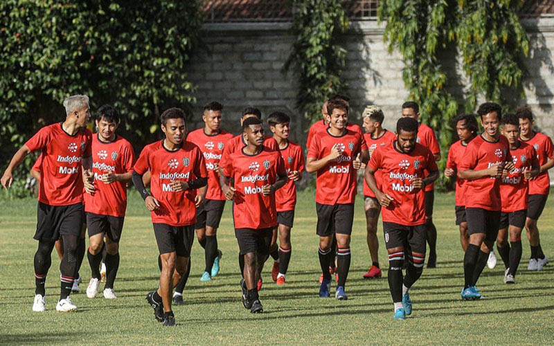 Para pemain Bali United, juara Liga 1 2019, tengah berlatih./BaliUtd.com