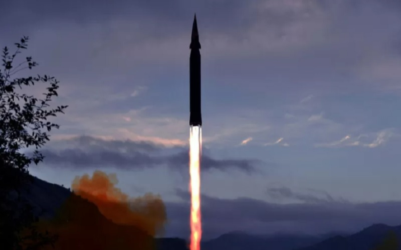 Korea Utara Tembakkan Rudal Hipersonik Antipesawat Terbaru