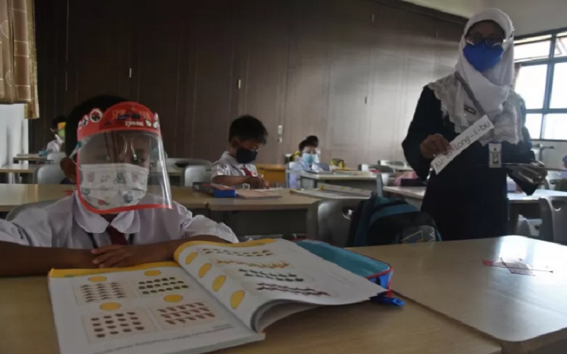  PPKM Diperpanjang 2 Pekan, Kemenkes Pantau Pembelajaran Tatap Muka 