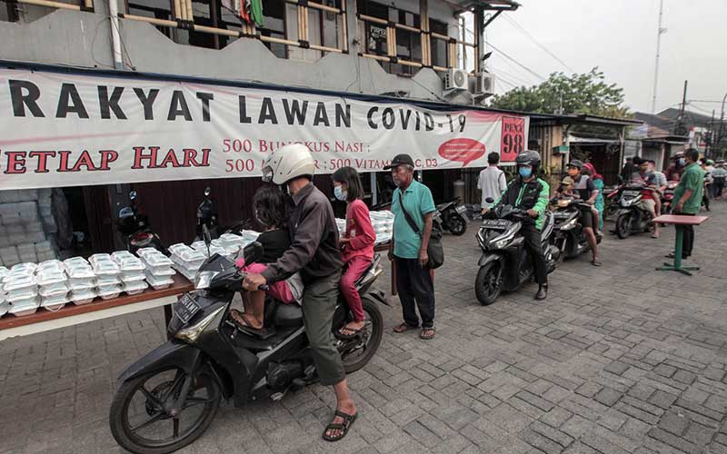  Pembagian Makanan Gratis Bagi Warga Yang Terdampak Covid-19