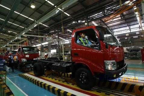  Pandemi Masih Berlangsung, Penjualan Kendaraan Niaga Terus Melaju