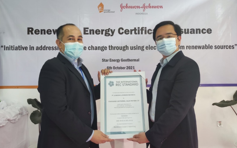 Johnson & Johnson Indonesia Kantongi Sertifikat Energi Terbarukan
