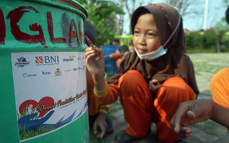 JMI Berikan Bantuan Kepada Murid SD di Serang Banten