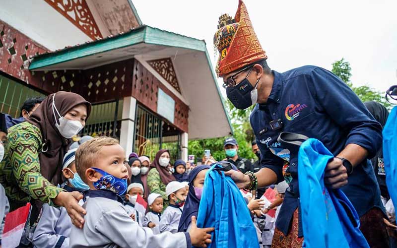  Menteri Sandiaga Uno Dukung Pariwisata Berkelanjutan dan Kebangkitan Ekonomi