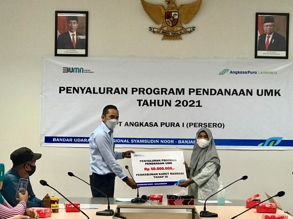  Angkasa Pura I Kucurkan Dana untuk Kemajuan UMK Kalsel