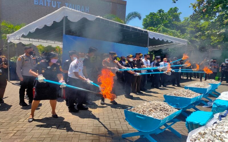  Rokok Ilegal di Bali Masuk Via Jalur Gilimanuk - Denpasar