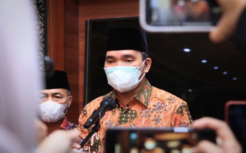  Plt Bupati Beni Hernedi Pastikan Roda Pemerintahan Muba Berjalan Normal