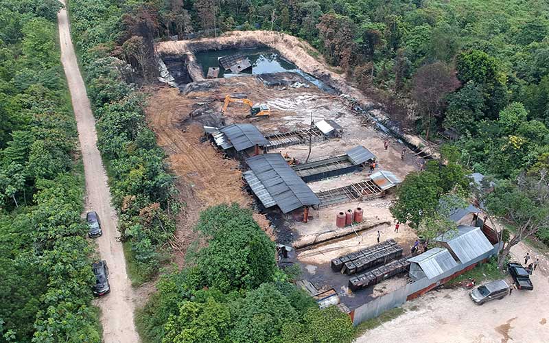  Setelah Terbakar, Tempat Penyulingan Minyak Mentah Ilegal di Jambi Ditutup Polisi