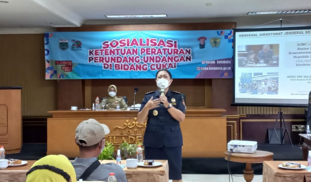  Sasar Pedagang Eceran Hingga Perangkat Desa, Bea Cukai Malang Sosialisasikan Gempur Rokok Ilegal