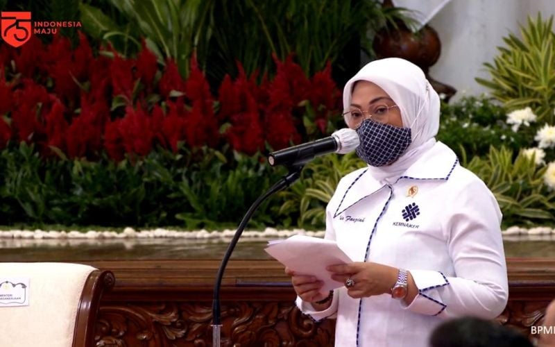 Menteri Ketenagakerjaan (Menaker) Ida Fauziyah dalam acara peluncuran program subsidi gaji untuk pekerja dengan upah kurang dari Rp5 juta di Istana Merdeka, Jakarta, Kamis (27/8/2020) - Youtube Sekretariat Presiden