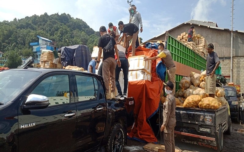  Balai Karantina Balikpapan Tahan 1,3 Ton Daging Bebek Beku Tanpa Sertifikat Karantina