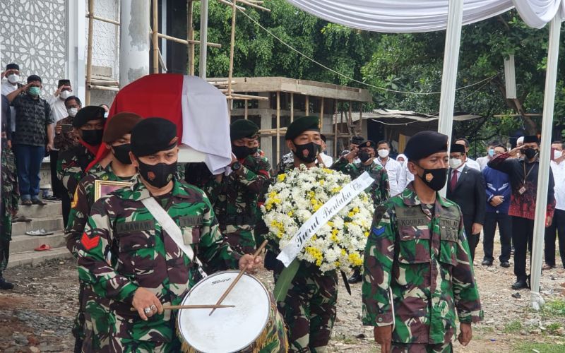  Jenazah Mantan Mensesneg Sudi Silalahi Dibawa ke TMP Kalibata