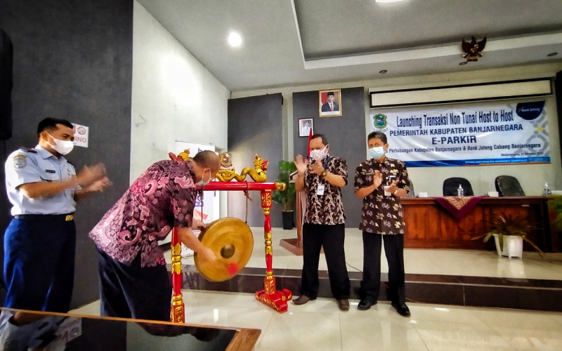  Banjarnegara Gandeng Bank Jateng Luncurkan Layanan E-Parkir