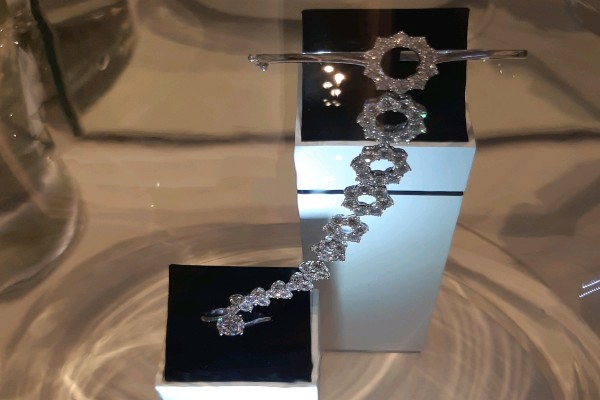 4 Kiat Berbisnis Perhiasan dari Pendiri Diamond Blanc