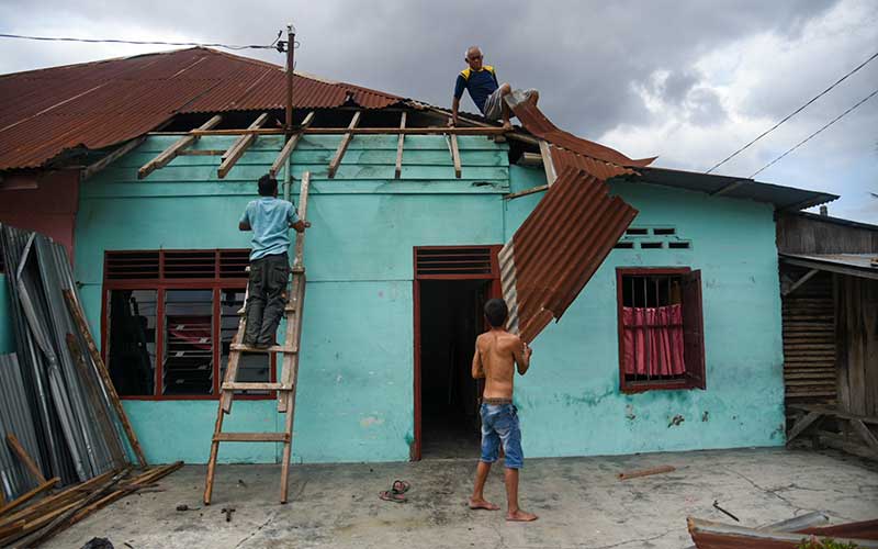  Belasan Rumah di Medan Rusak Diterjang Angin Puting Beliung